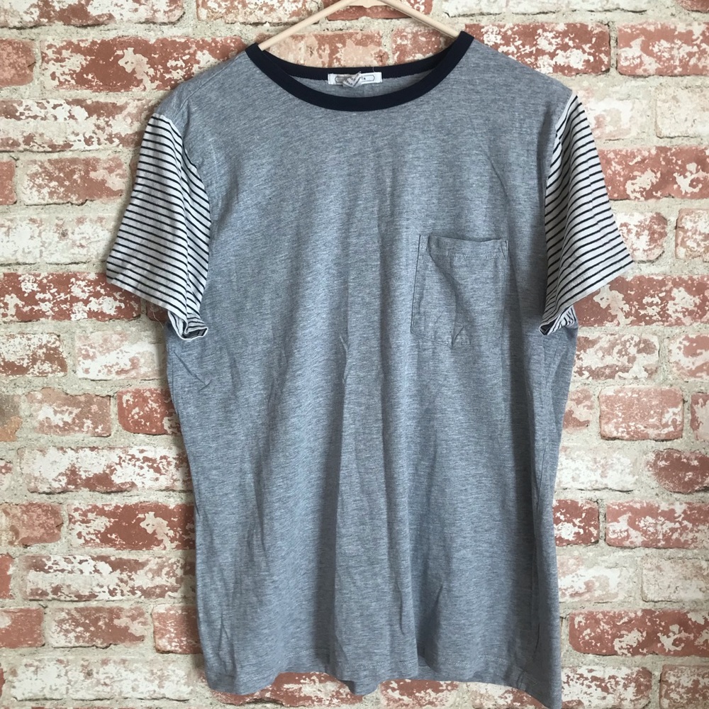 Forever 21 Men Grey Stripes Tee